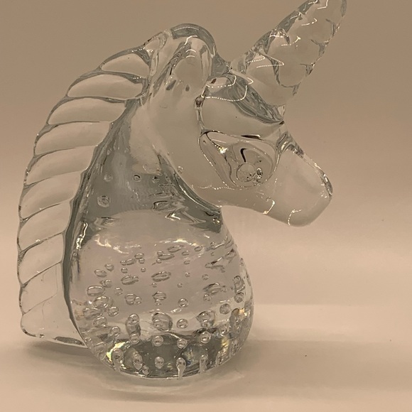 Blown Glass Unicorn Clear Glass Art Figurine Paperweight - Picture 8 of 9